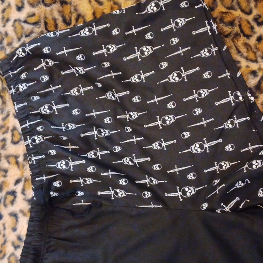 NWT Hot topic Social Collision 3x split dagger lounge set Black /white - Picture 8 of 16